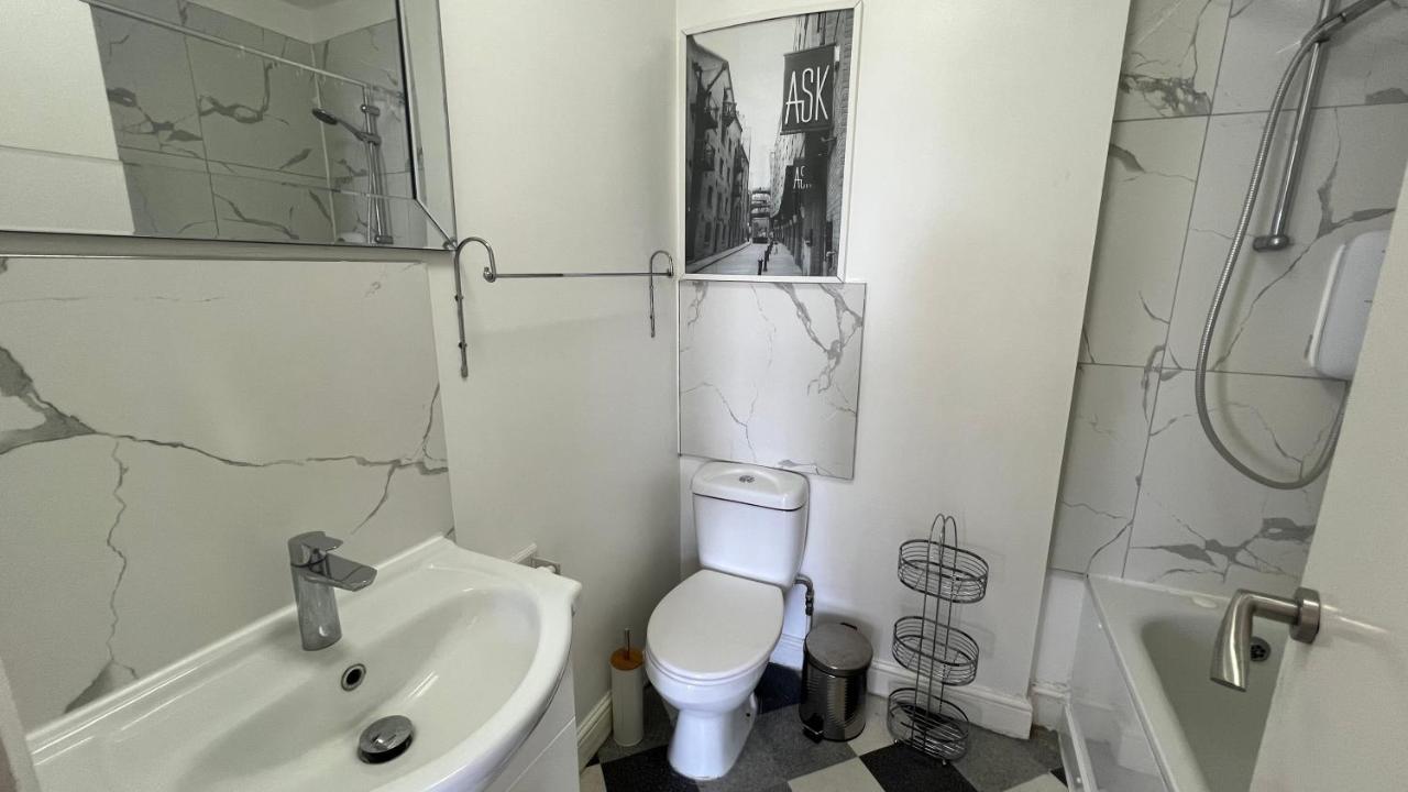 Comfy 2 Bedroom Apartments - Finchley Road, ロンドン エクステリア 写真