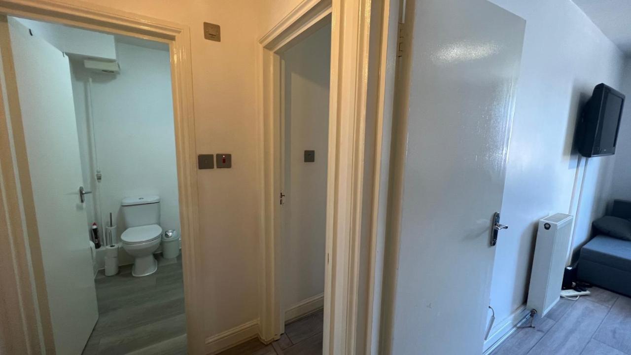 Comfy 2 Bedroom Apartments - Finchley Road, ロンドン エクステリア 写真
