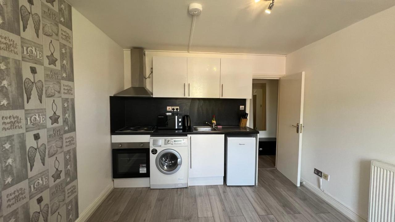 Comfy 2 Bedroom Apartments - Finchley Road, ロンドン エクステリア 写真