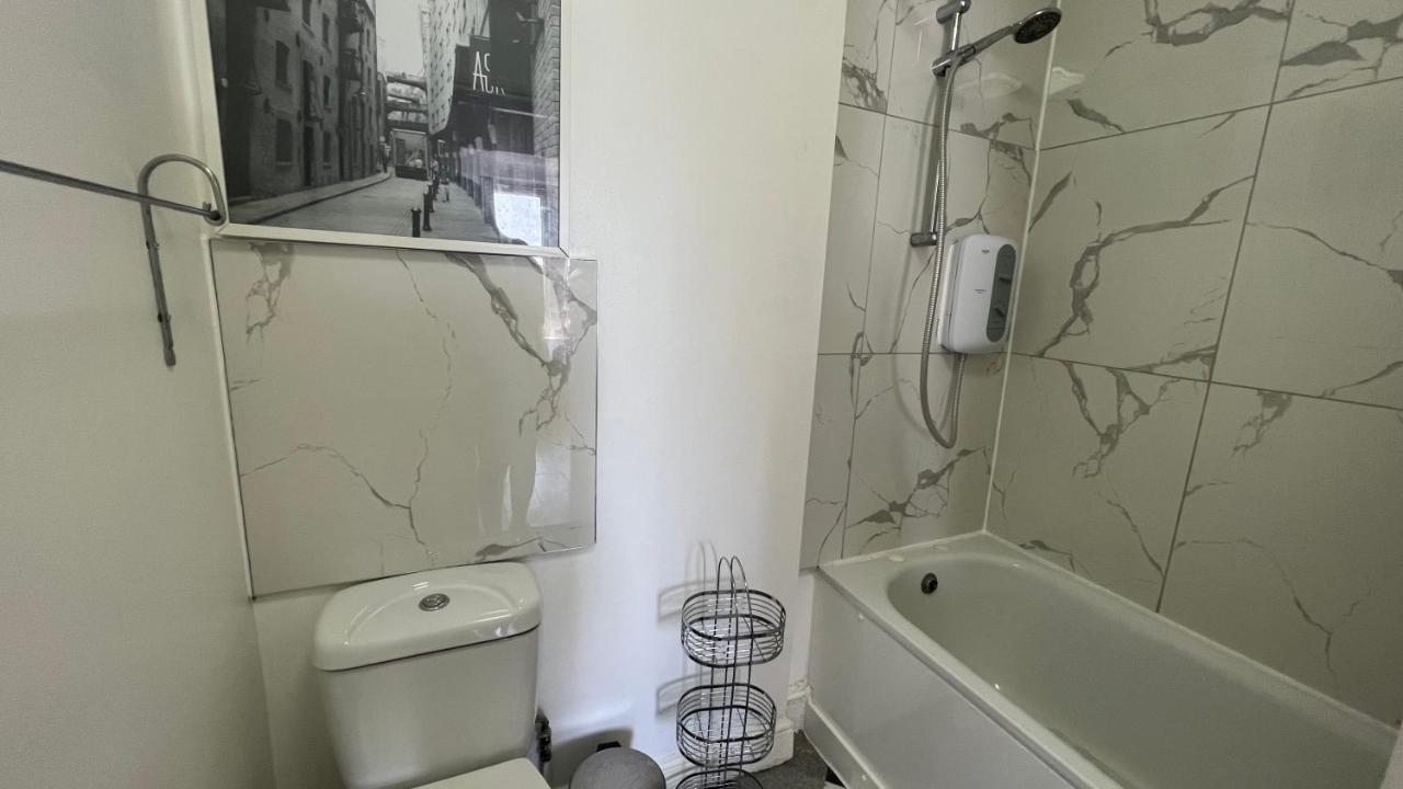 Comfy 2 Bedroom Apartments - Finchley Road, ロンドン エクステリア 写真