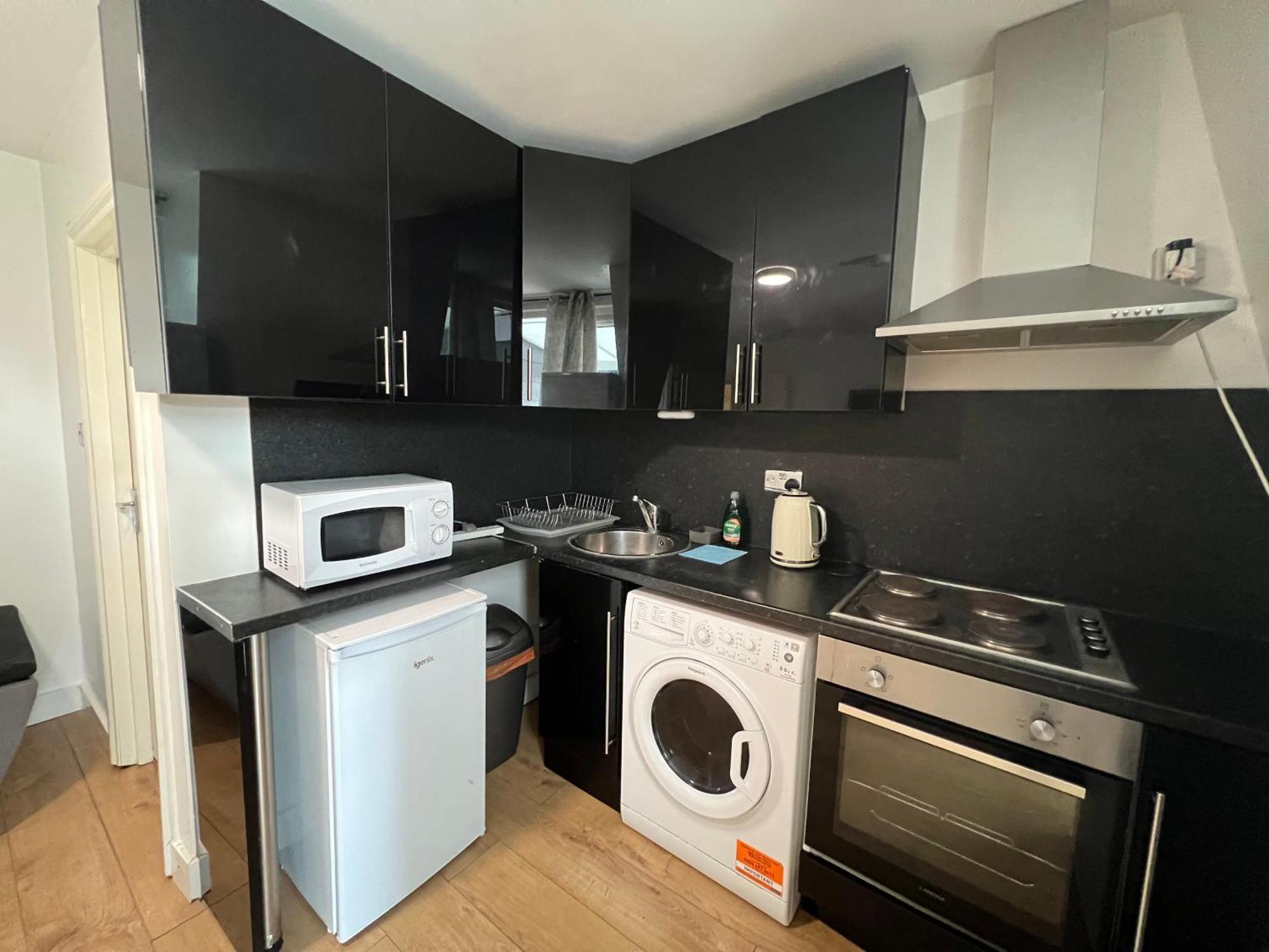 Comfy 2 Bedroom Apartments - Finchley Road, ロンドン エクステリア 写真