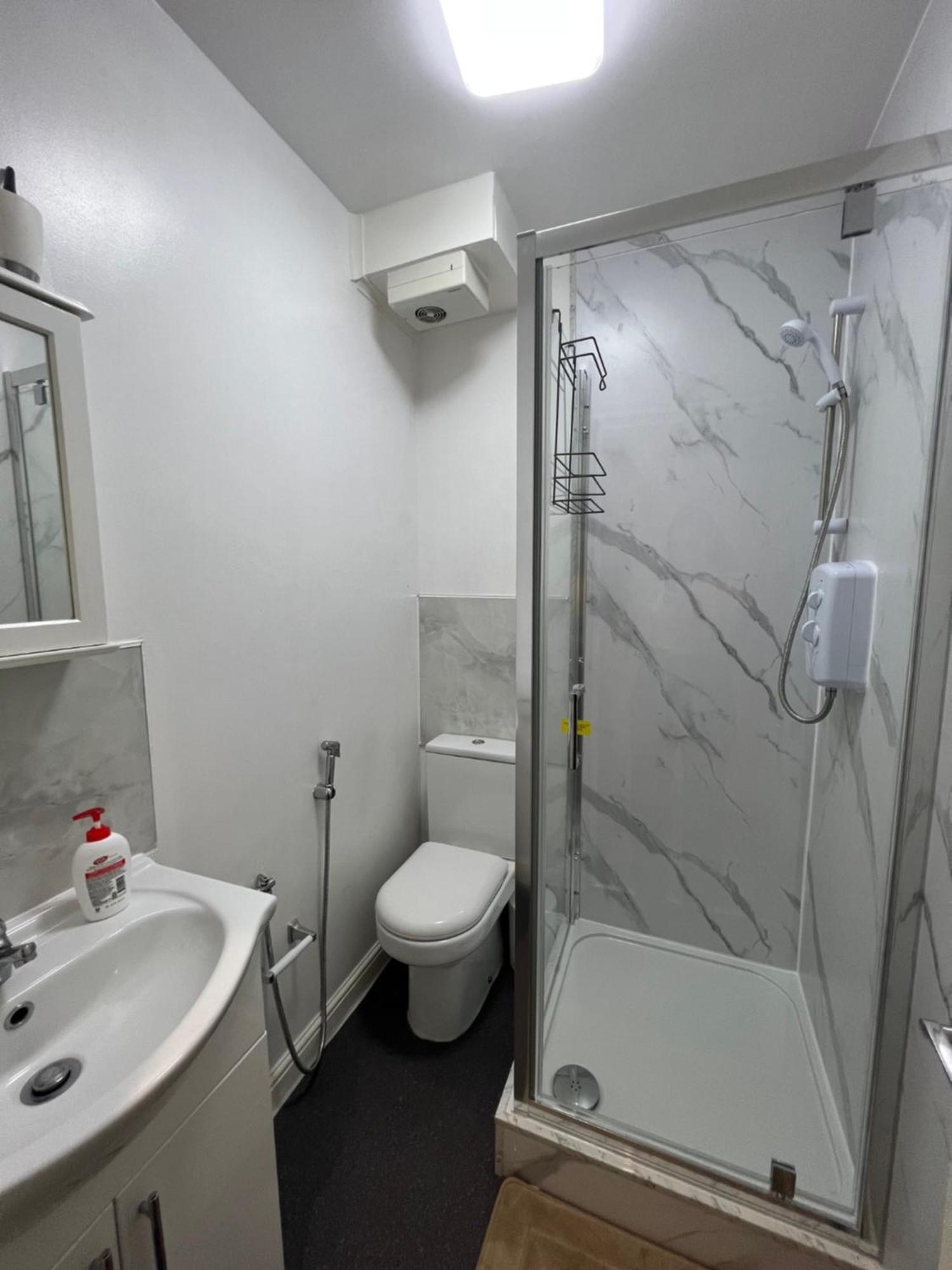 Comfy 2 Bedroom Apartments - Finchley Road, ロンドン エクステリア 写真