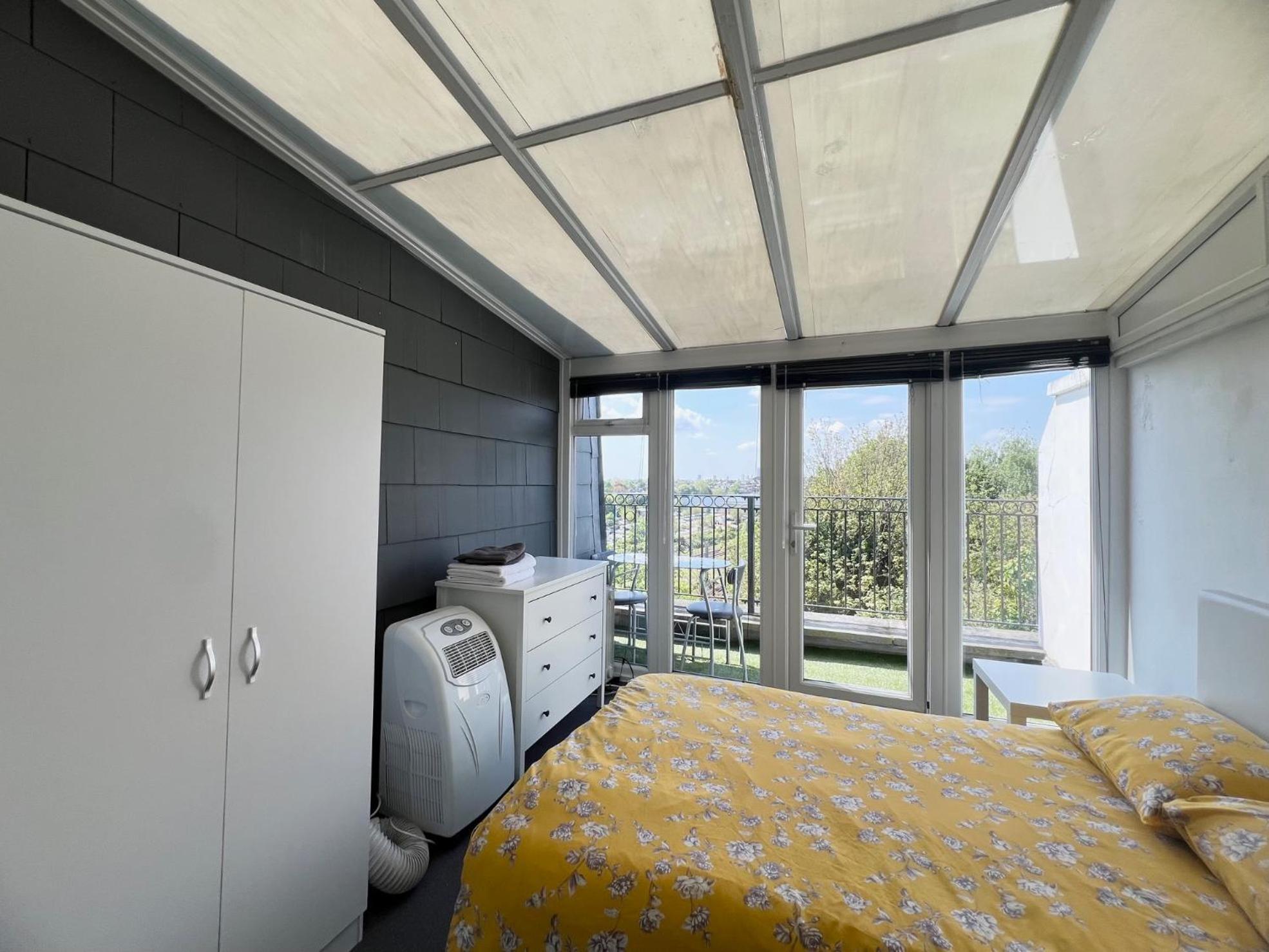 Comfy 2 Bedroom Apartments - Finchley Road, ロンドン エクステリア 写真