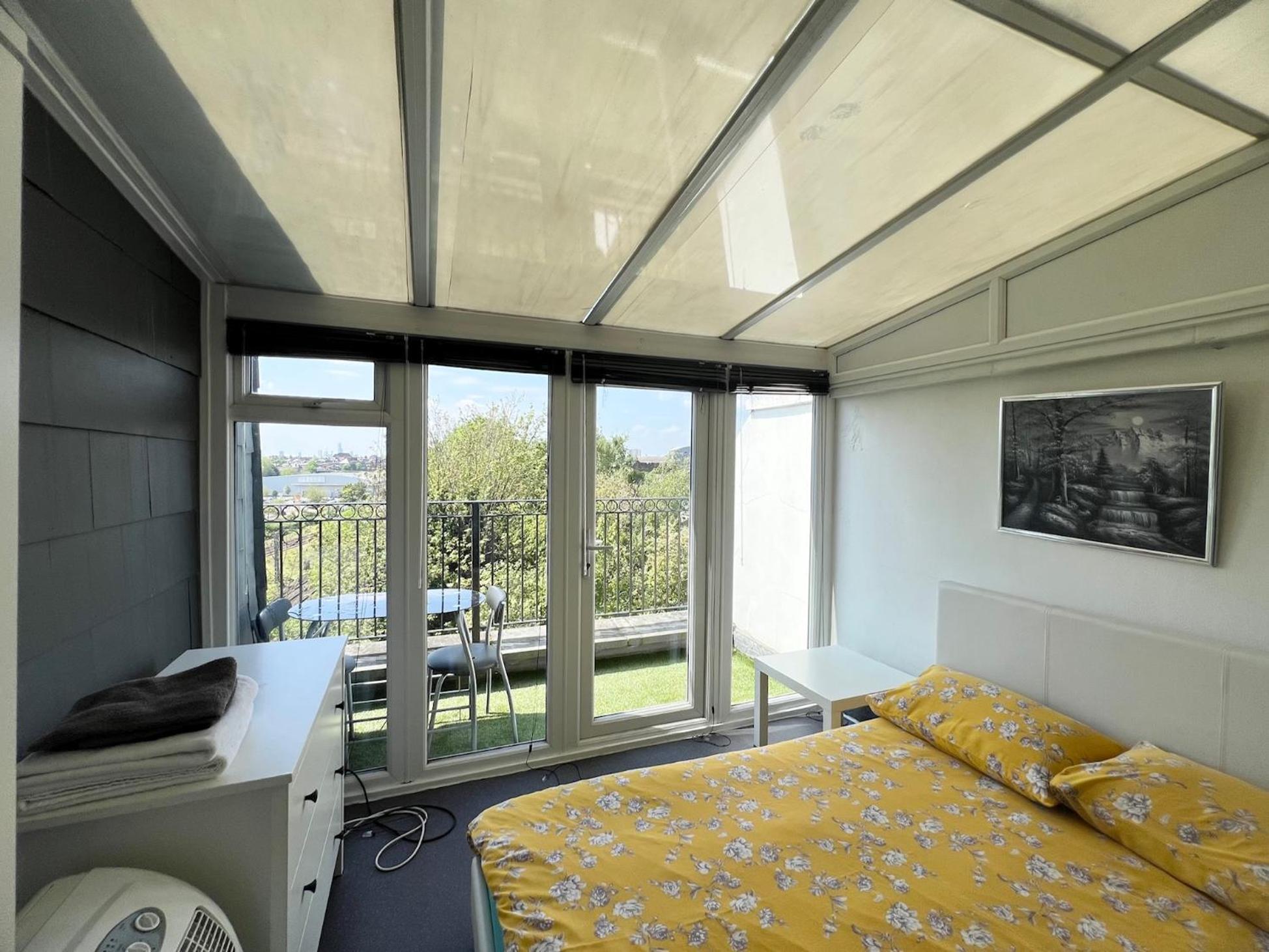 Comfy 2 Bedroom Apartments - Finchley Road, ロンドン エクステリア 写真